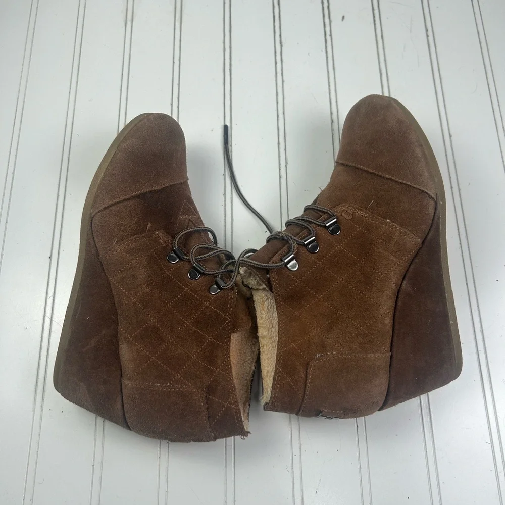 Tom’s Chocolate Brown Suede Desert Wedge Ankle Boots Women’s Size 8.5